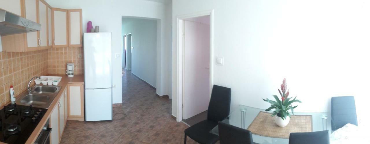 Apartmani Ivana Lopar Ngoại thất bức ảnh