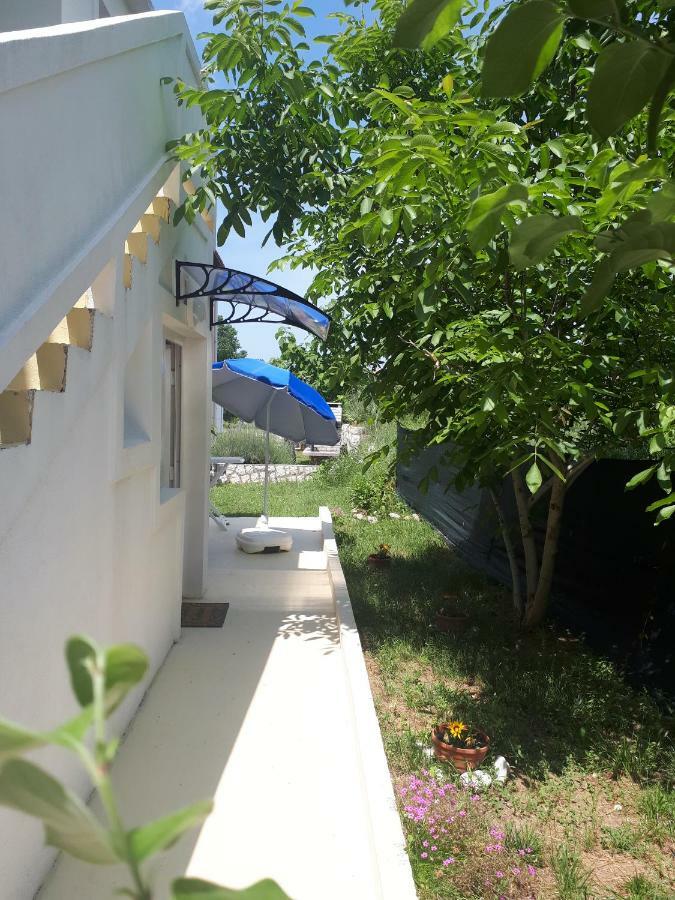 Apartmani Ivana Lopar Ngoại thất bức ảnh